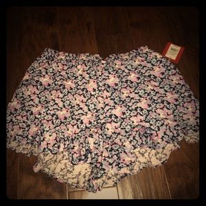 Flower Purple and White Shorts